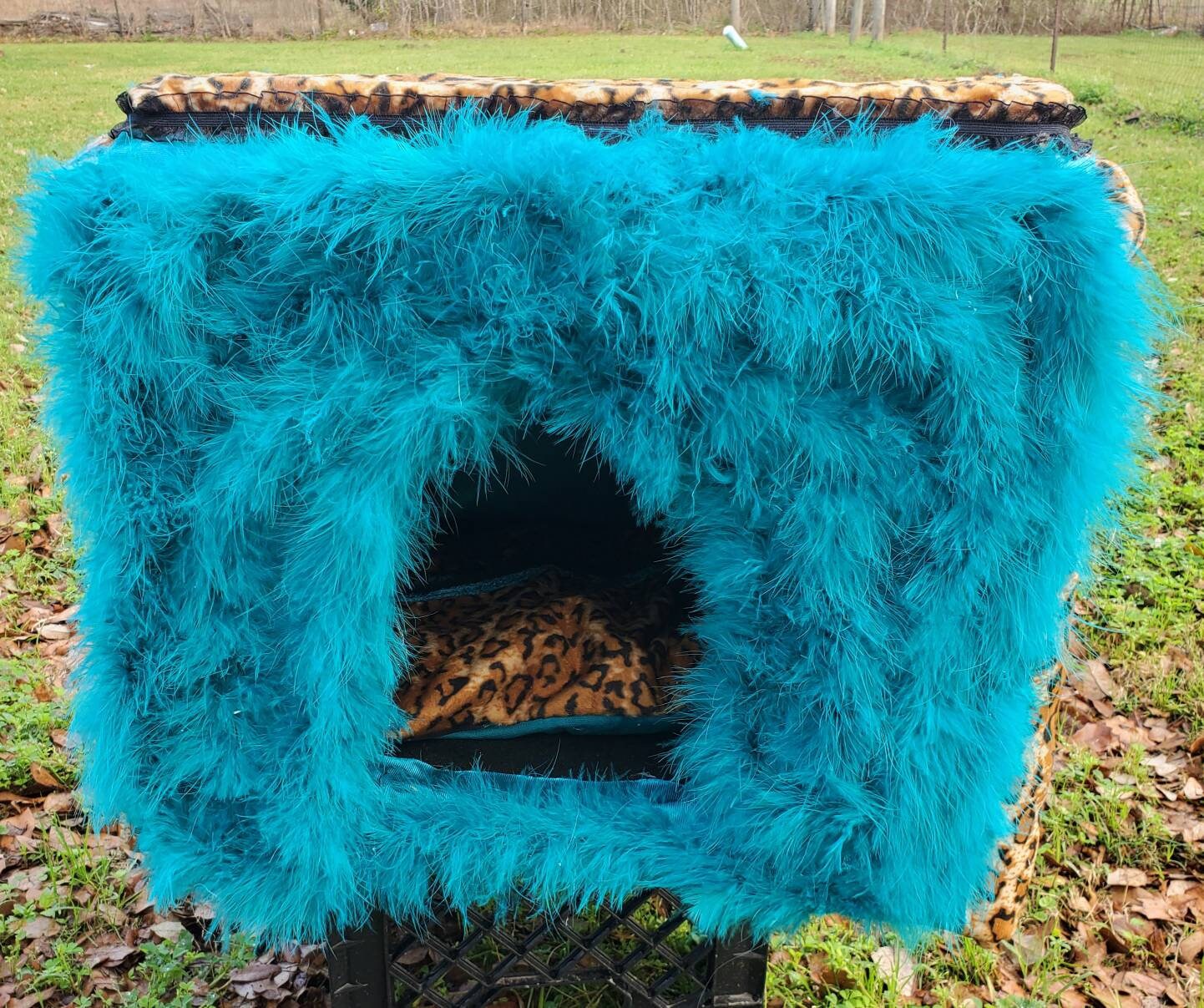 Cat Play Bed, Two Story cat play bed, Pet two story bed. Two story Pet house. Leopard, animal Print bed, beds for cats, aqua cat bed, feathe