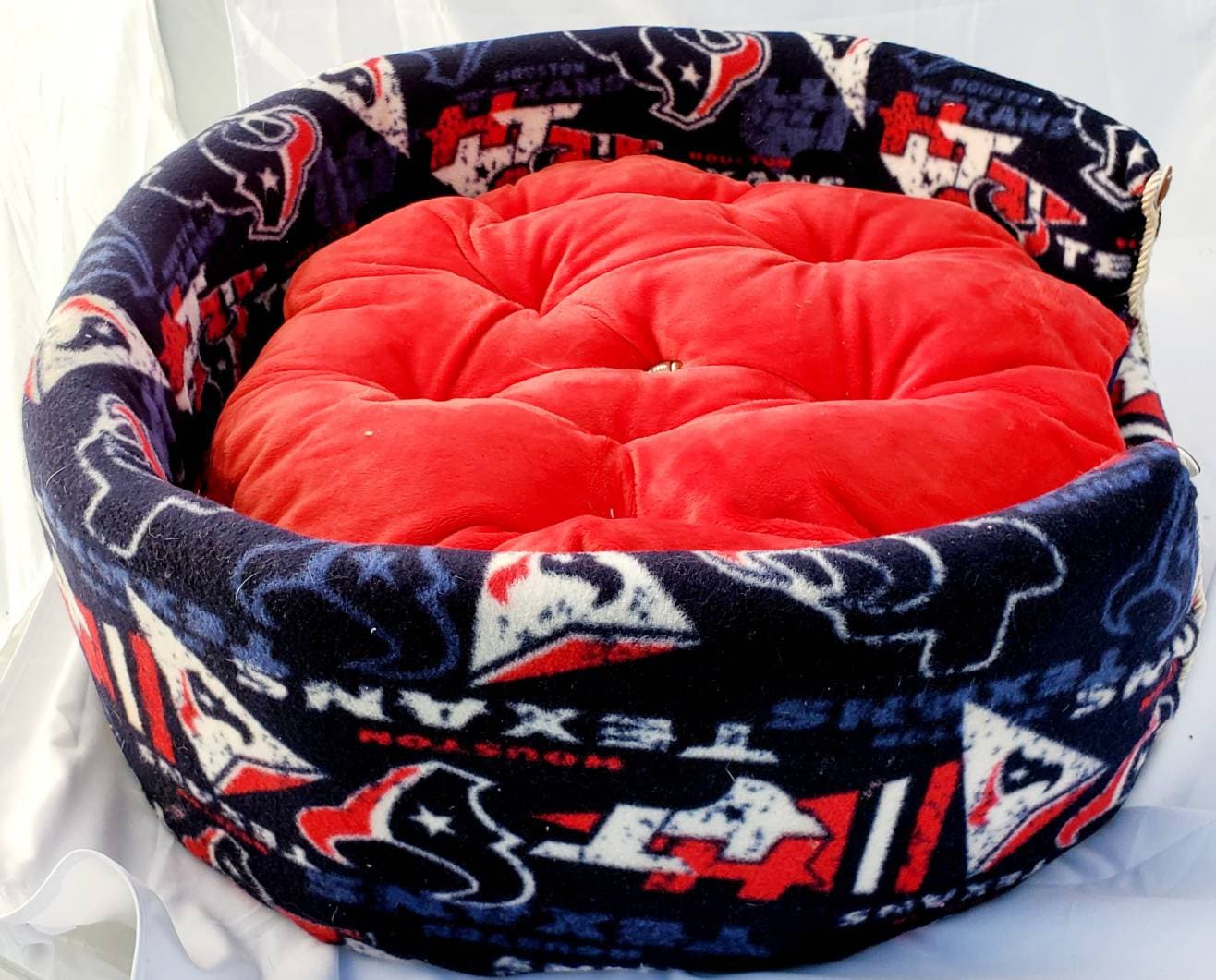 Houston texans pet bed, football pet bed, Round pet bed, Round dog bed, Round cat bed, texans dog bed, Texas pet bed, texans cat bed