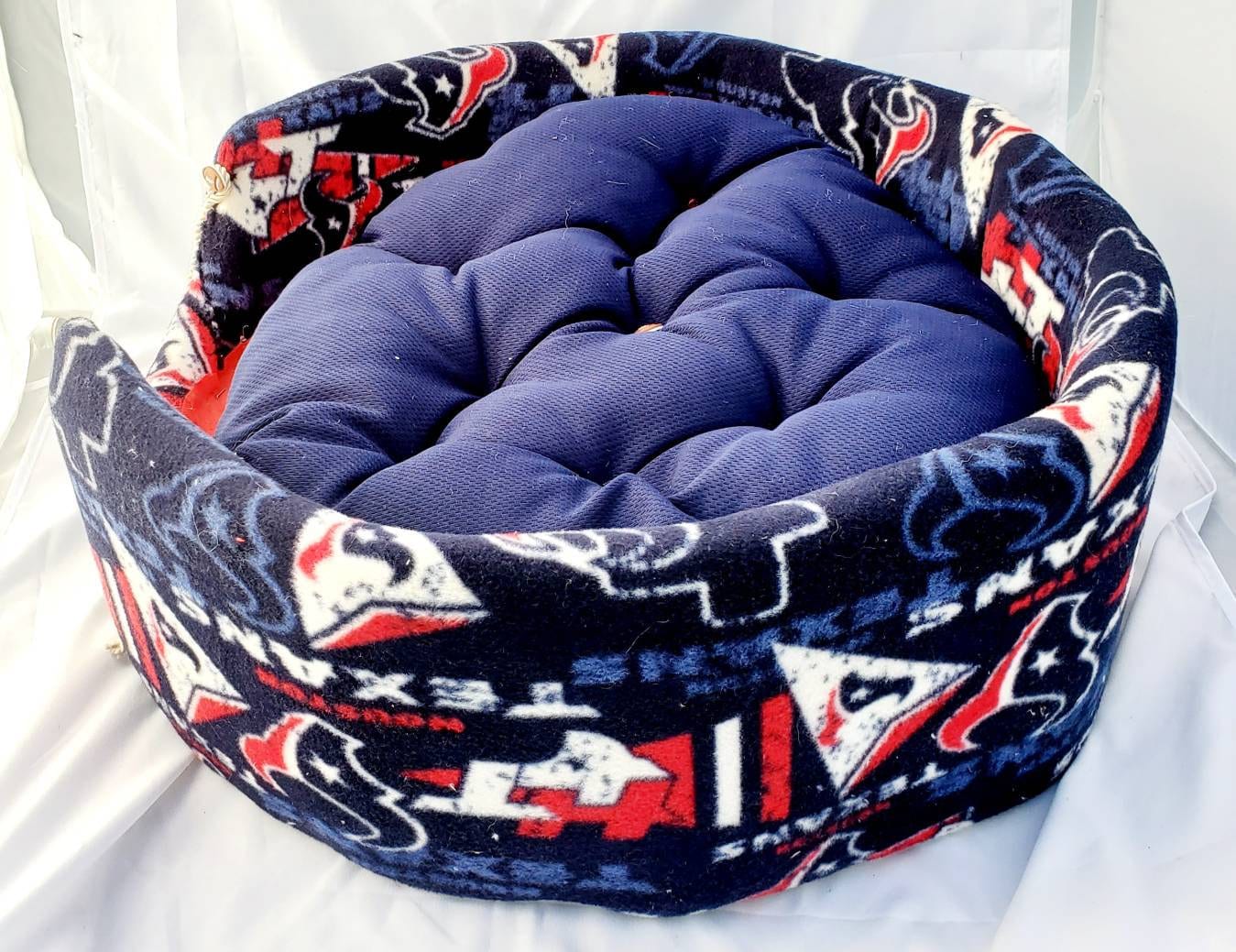 Houston texans pet bed, football pet bed, Round pet bed, Round dog bed, Round cat bed, texans dog bed, Texas pet bed, texans cat bed