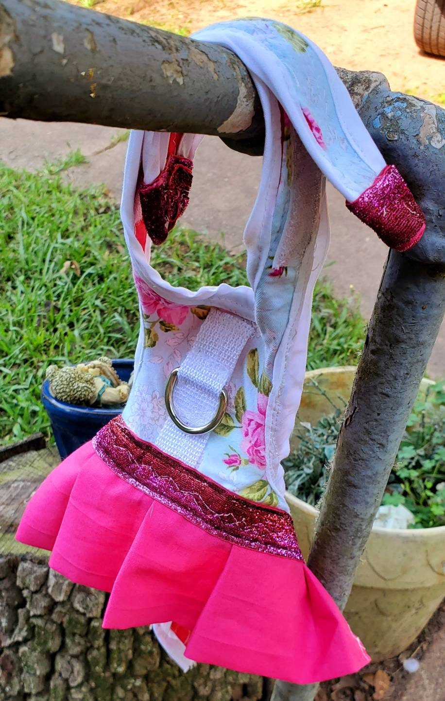 Dress pet harness, dress dog harness, dress cat harness, flower pink harness, fushia dress harness, pink pet dress, flower Pet dress,