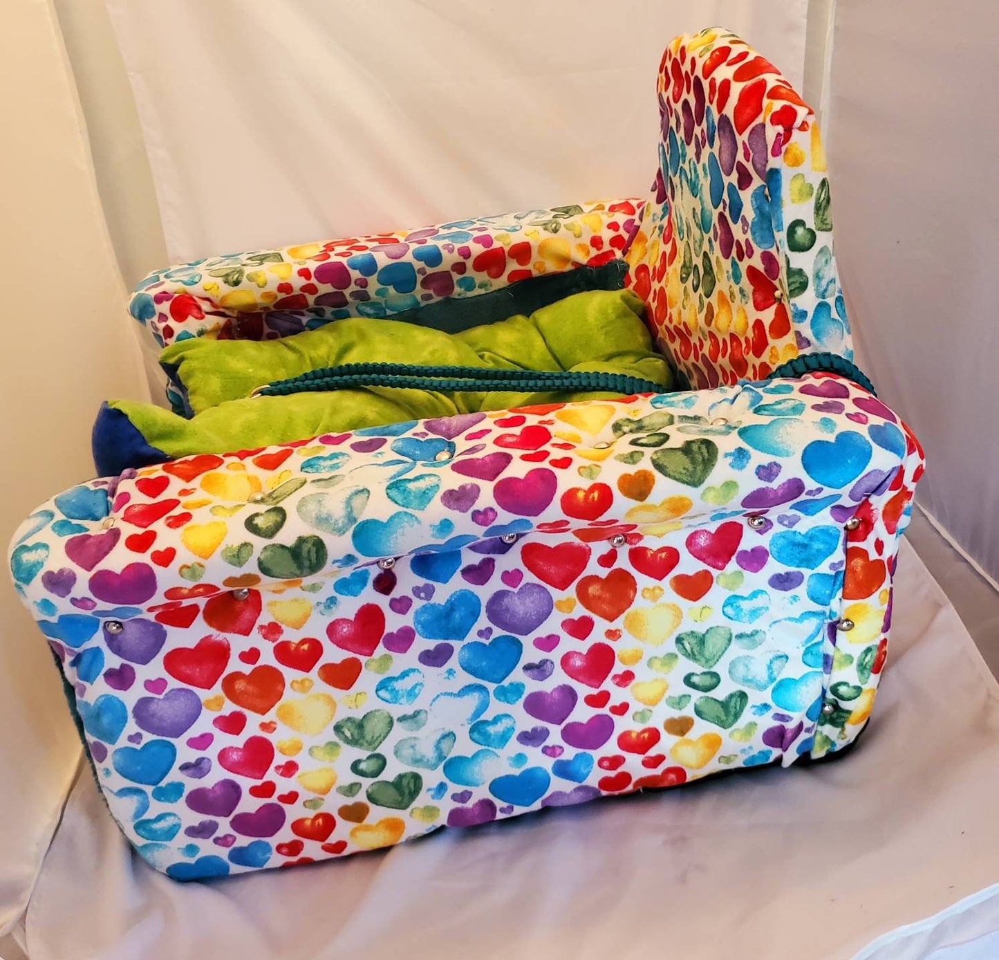 Pet Booster Seat, dog booster seat, cat booster seat, dog bed for the car, booster seat for pets, booster seat for dogs, seat belt pet seat