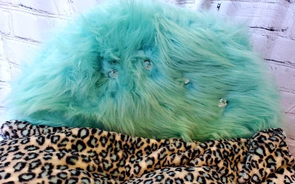 Headbord Pet bed, Headboard cat bed, Headboard dog bed. Faux fur, Leopard pet bed. Luxury Pet bed.