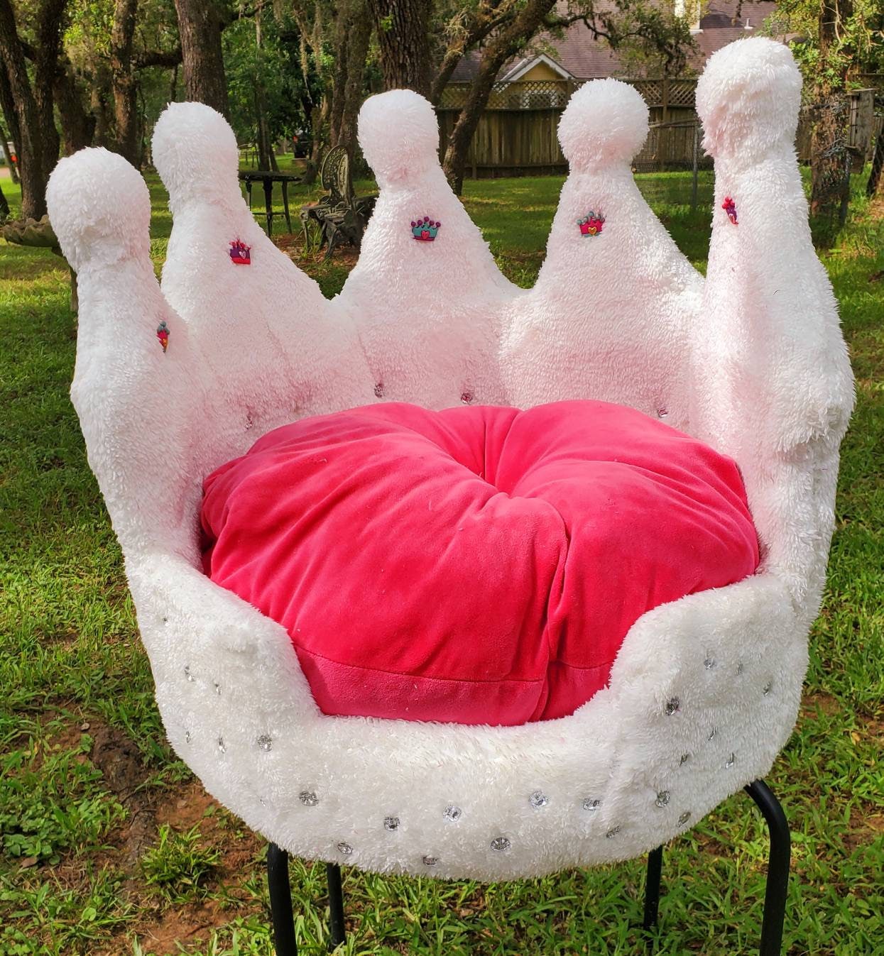 Small White Crown Pet Bed, royalty pet bed, Crown Cat Bed Crown Dog Bed, White Pet Bed, Luxury Crown Pet Bed, dog luxury bed, cat luxury bed