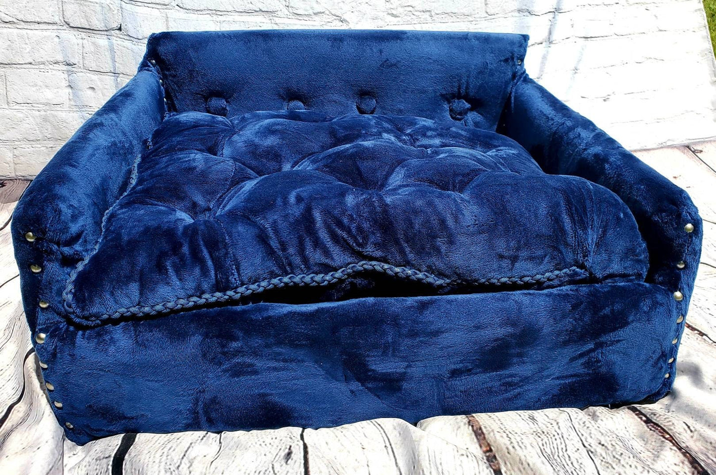Luxury Pet Couch, dog couch, cat couch, pet furniture, blue, red, black, pink, white, pet couch, dog bed, cat bed, pet bed, dog bed