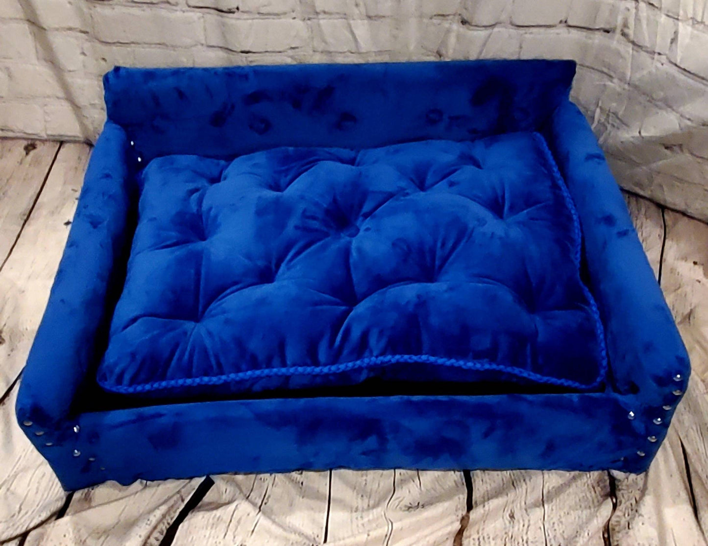 Luxury Pet Couch, dog couch, cat couch, pet furniture, blue, red, black, pink, white, pet couch, dog bed, cat bed, pet bed, dog bed