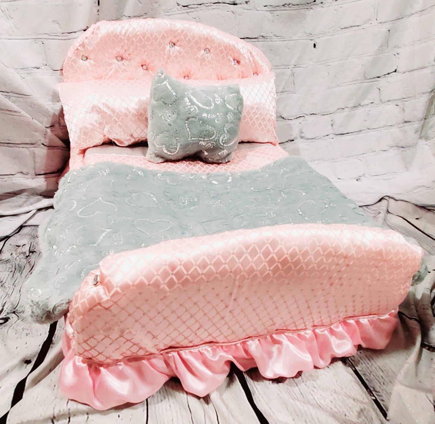 Custom Pet Bassinet, Puppy Bassinet, puppy bed, pet headboard bed, satin puppy bed, bassinets for dogs, Bassinet for puppies, pet bassinets