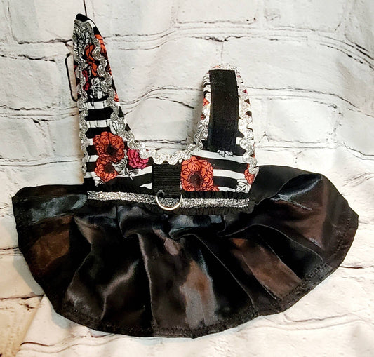 Pet harness dress, harness with skirt, female pet harness, cat harness, dog harness, pet dress with d ring, dress harness, dog harness dress