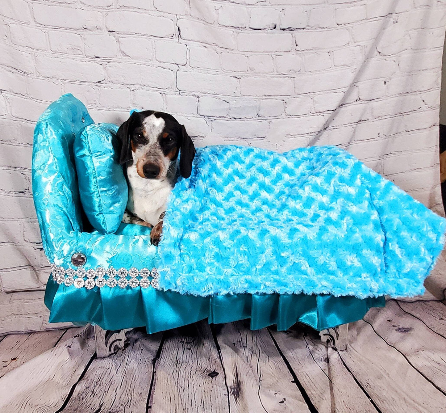 Custom Pet Bassinet, Puppy Bassinet, puppy bed, pet headboard bed, satin puppy bed, bassinets for dogs, Bassinet for puppies, pet bassinets