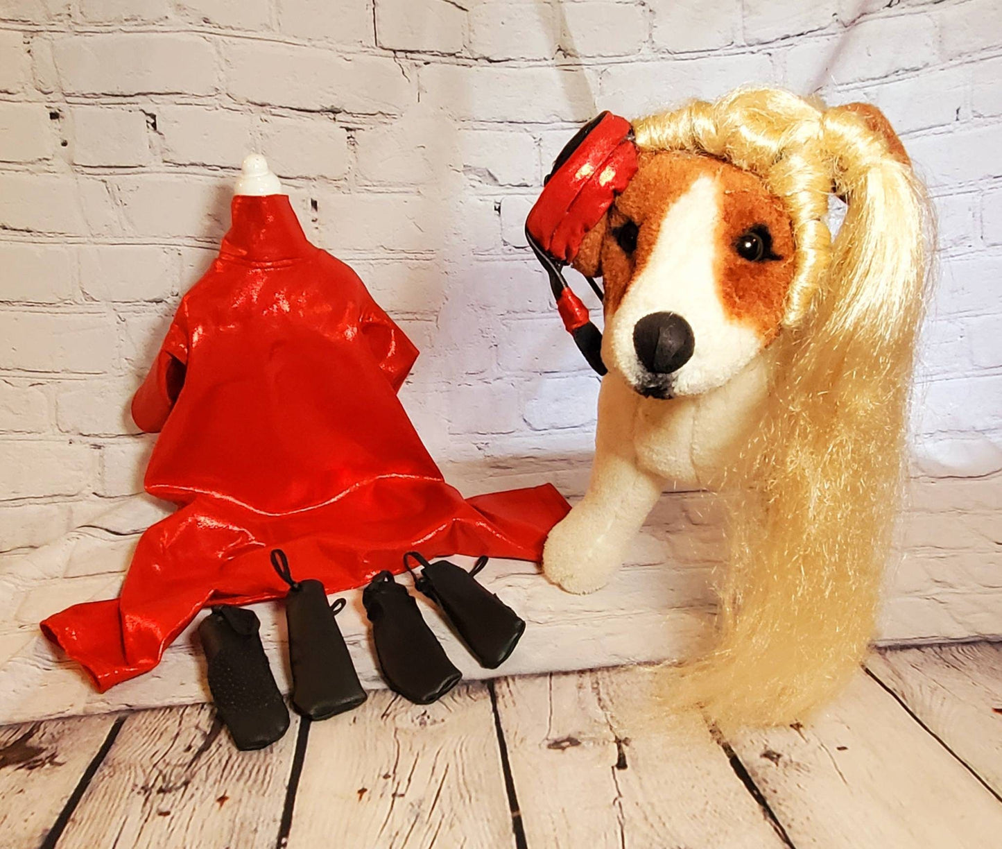 Britney Spears pet costume replica, oops I did it again pet costume, pop singer pet costume, dog pop singer, Britney Spears dog costume