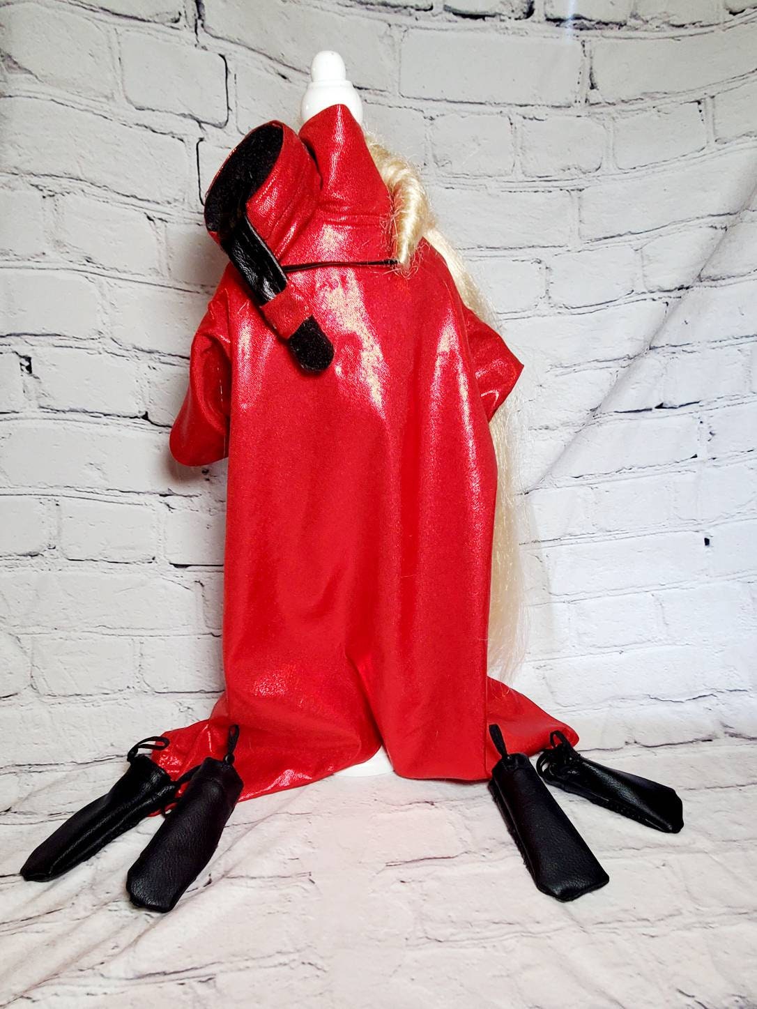 Britney Spears pet costume replica, oops I did it again pet costume, pop singer pet costume, dog pop singer, Britney Spears dog costume