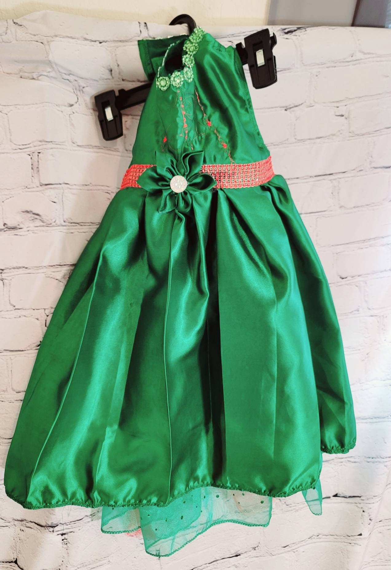 Pet Holiday dresses, dog holiday dress, pet Christmas dress, green pet dress, dog Christmas dress, cat holiday dress, holiday dresses pets