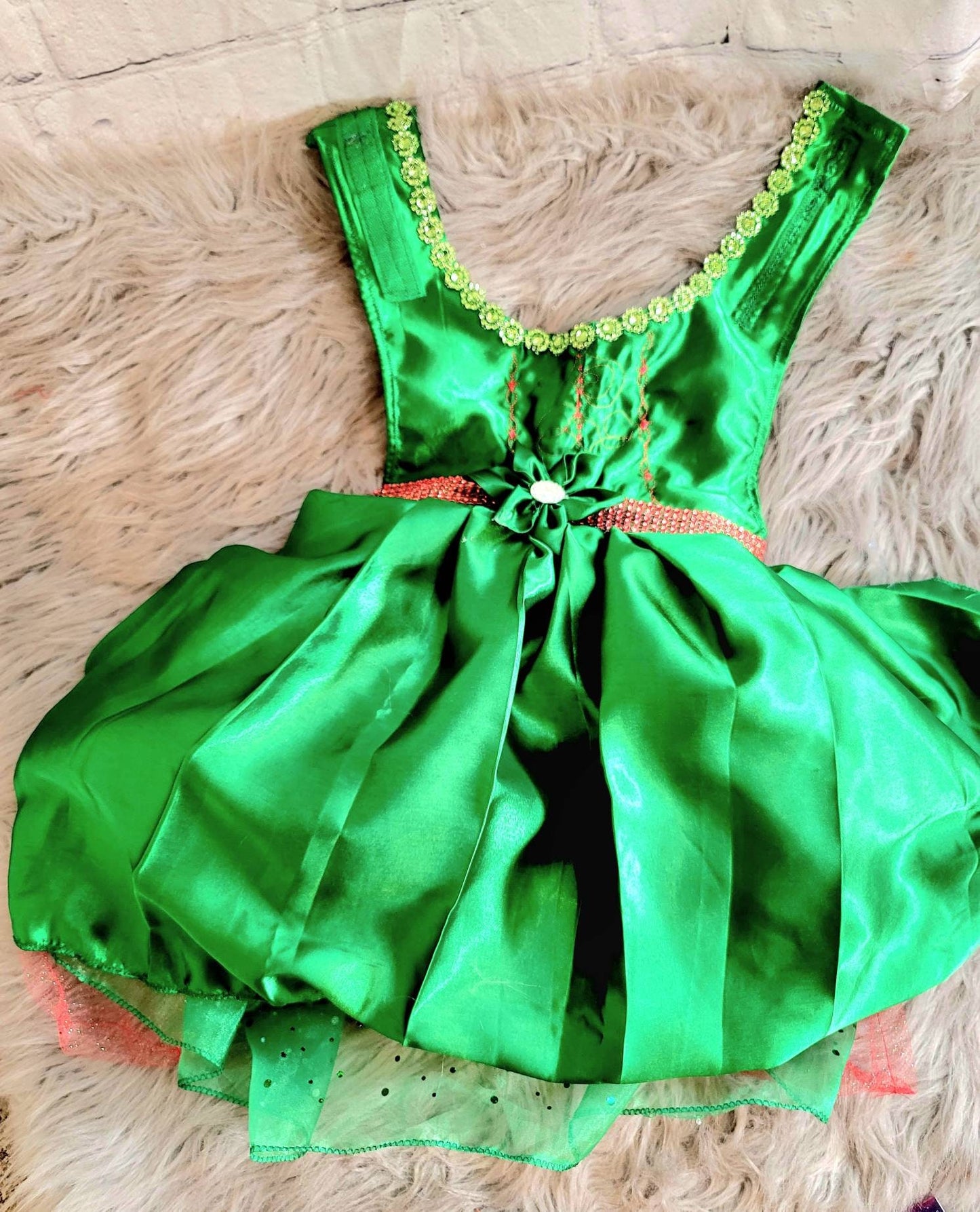 Pet Holiday dresses, dog holiday dress, pet Christmas dress, green pet dress, dog Christmas dress, cat holiday dress, holiday dresses pets