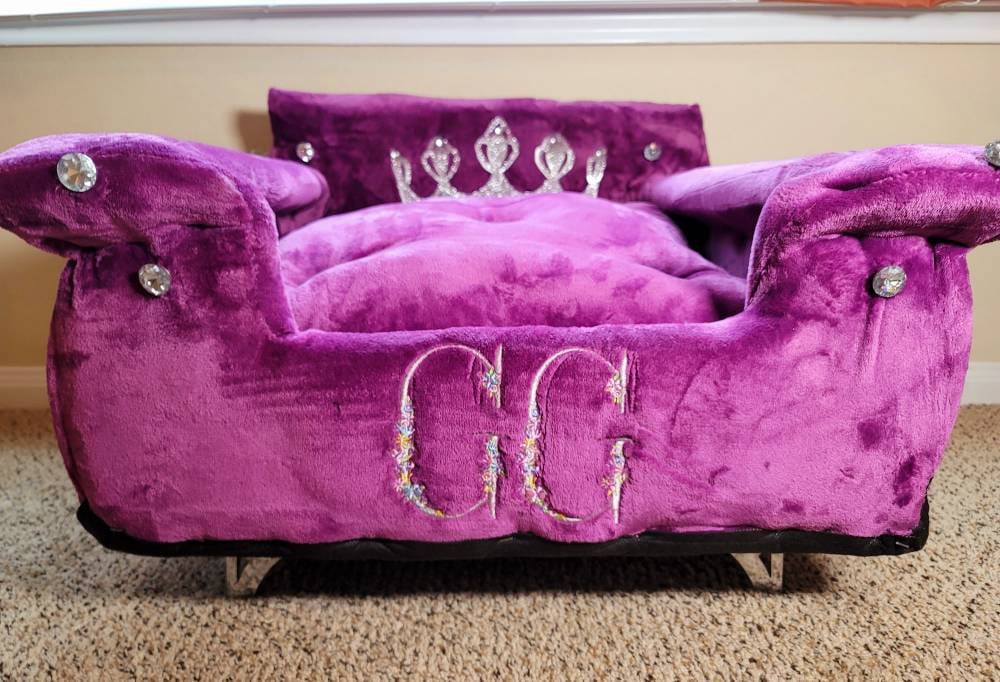 Personalize embroidered pet bed, crown personalize pet bed, pink dog bed