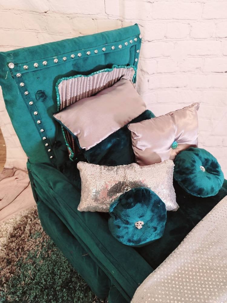 Upholstery pet bed, teal pet bed, storage pet bed, Upholstery dog bed, luxury dog bed, luxury pet bed, Upholstery pet furniture, pet beds