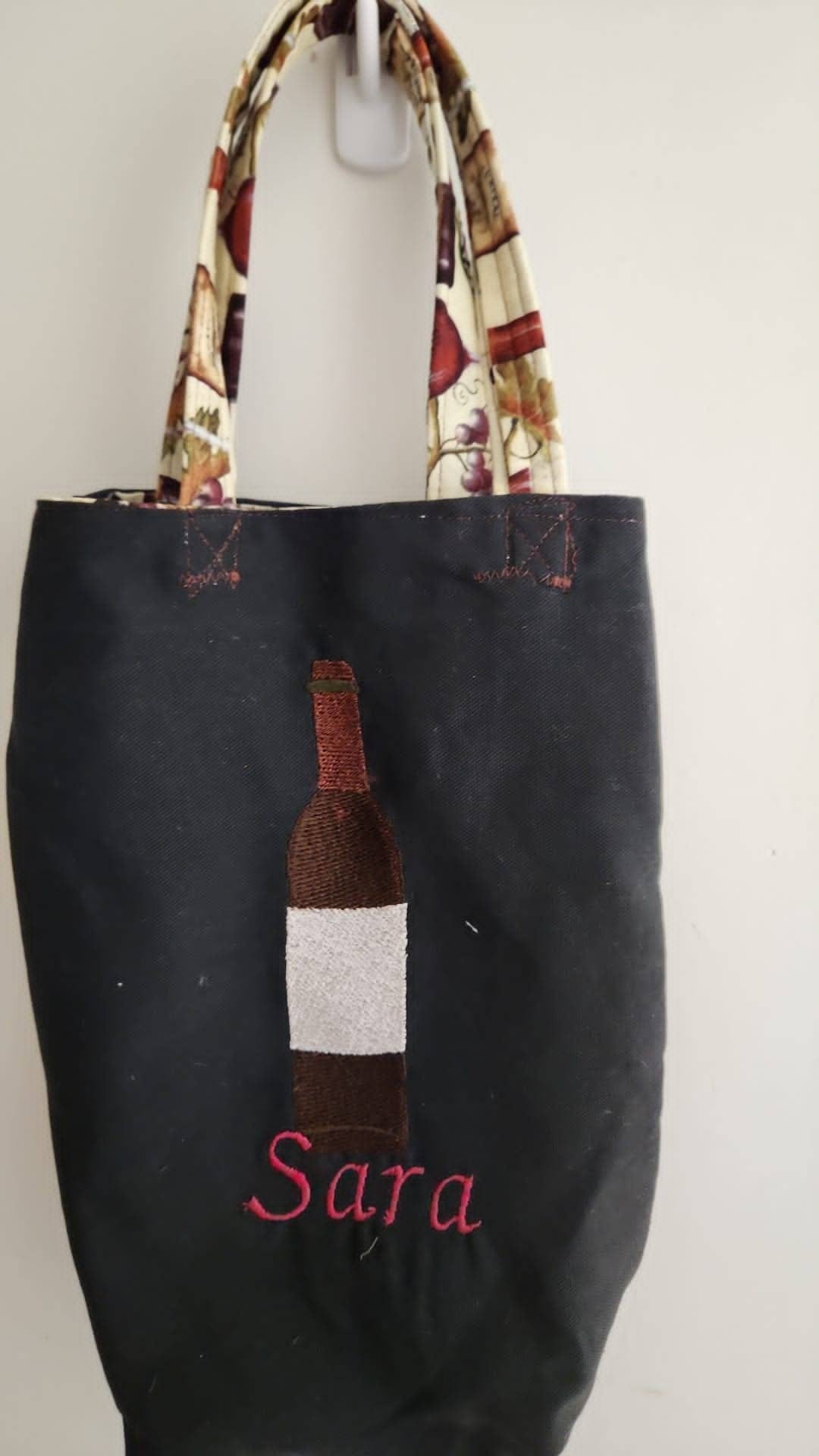Wine bottle bag, personalize wine bottle bag, travel wine bag, travel personalize wine bag, bags for wine bottles, dog wine bag