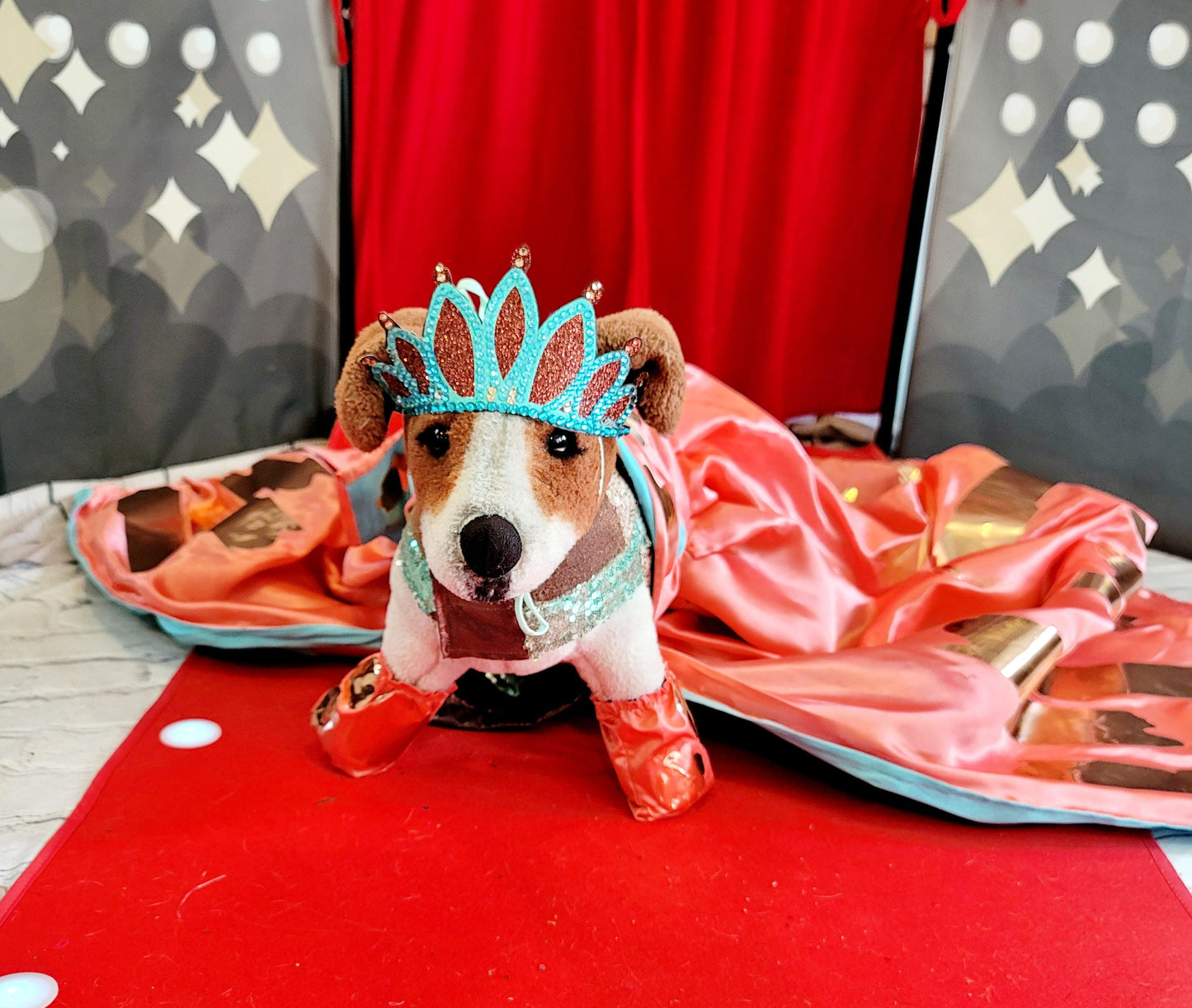- Statue liberty pet dress, empire state pet dress, blake lively new York pet dress, mutt gala pet costume, blake lively dog costume