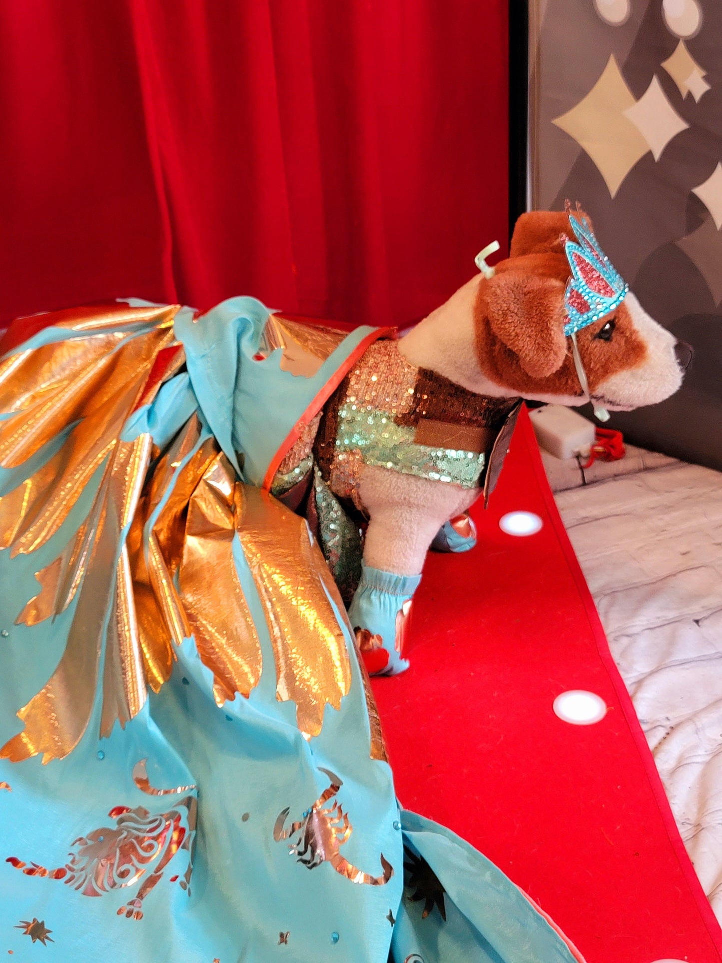 - Statue liberty pet dress, empire state pet dress, blake lively new York pet dress, mutt gala pet costume, blake lively dog costume