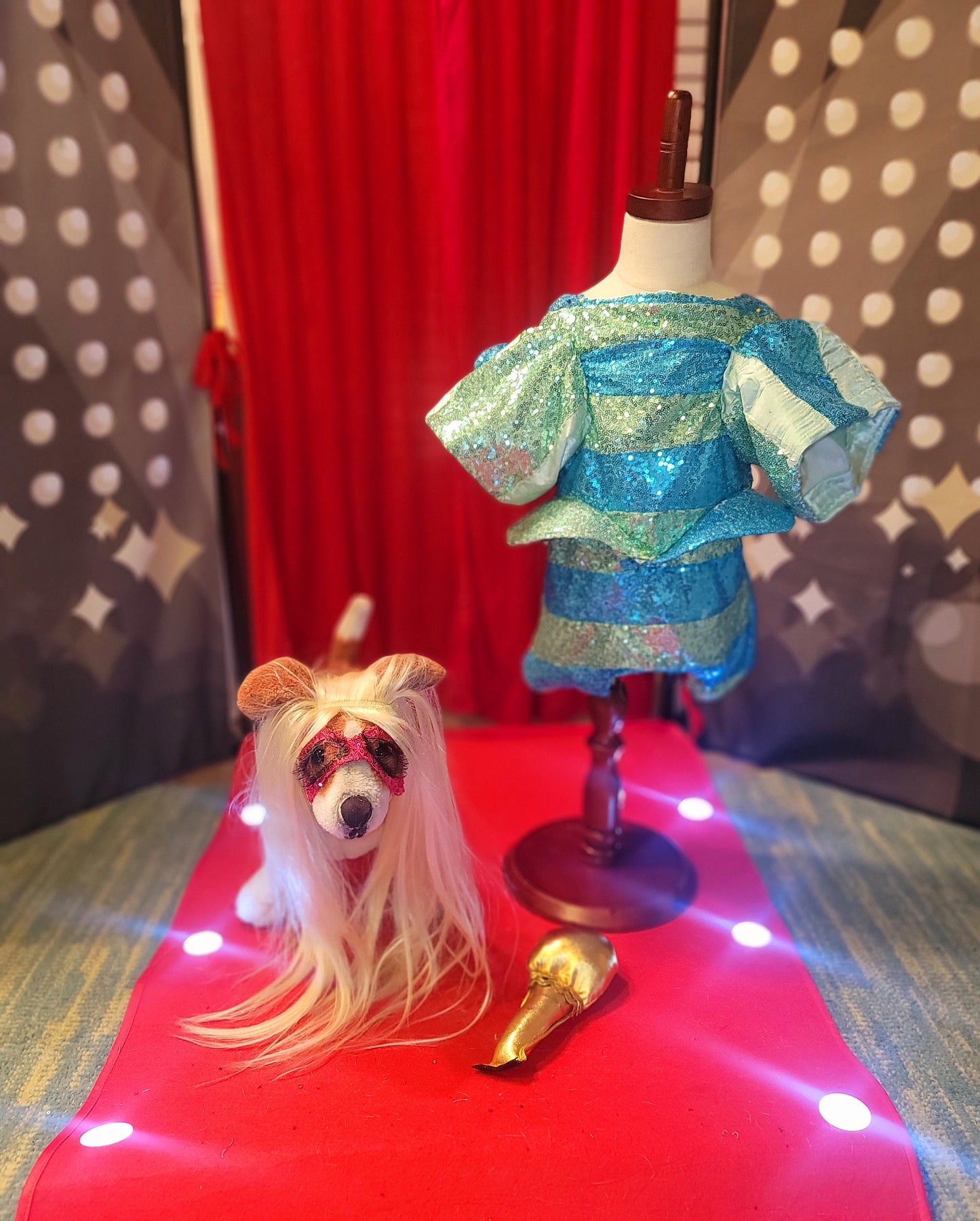 Lady Gaga Concert pet costume, Lady Gaga concert dog costume, Pop Singer pet costume, Halloween Pet Costume, Lady Gaga dog costume