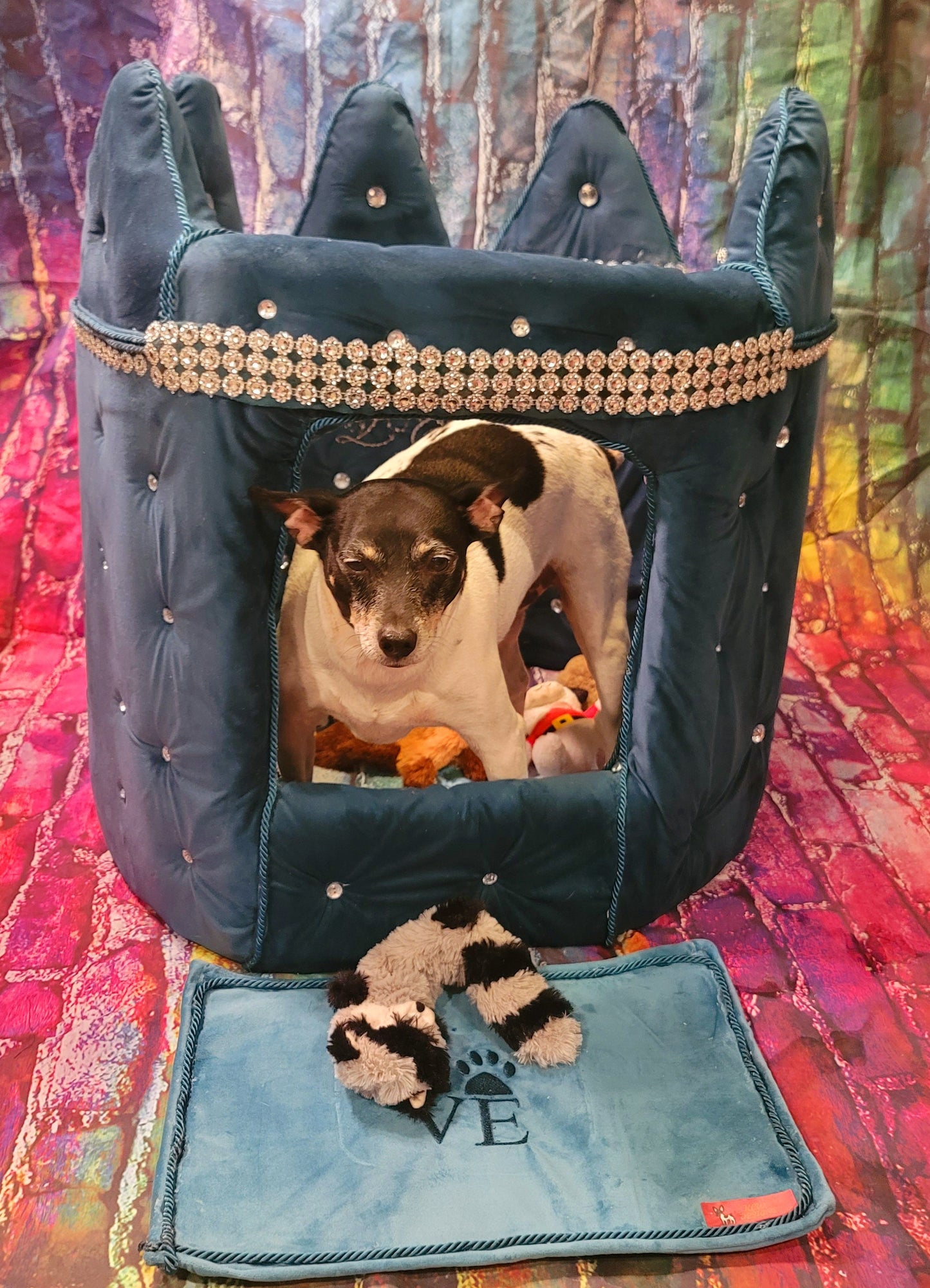 Crown Pet Play Pen, Crown dog play pen, Crown pet toy box, dog play pen, dog toy box, Crown pet house, Crown dog house, cat play pen