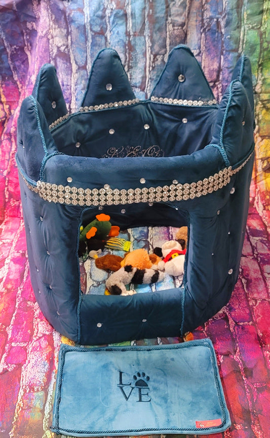 Crown Pet Play Pen, Crown dog play pen, Crown pet toy box, dog play pen, dog toy box, Crown pet house, Crown dog house, cat play pen