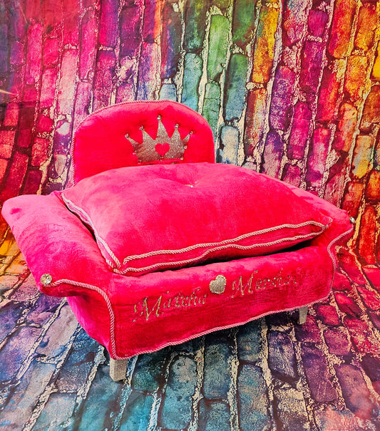 Hot Pink Pet Bed, pink dog bed, crown pet bed, Personalized pet bed, pet couch with legs, mini pet couches, pet furniture, royalty pet