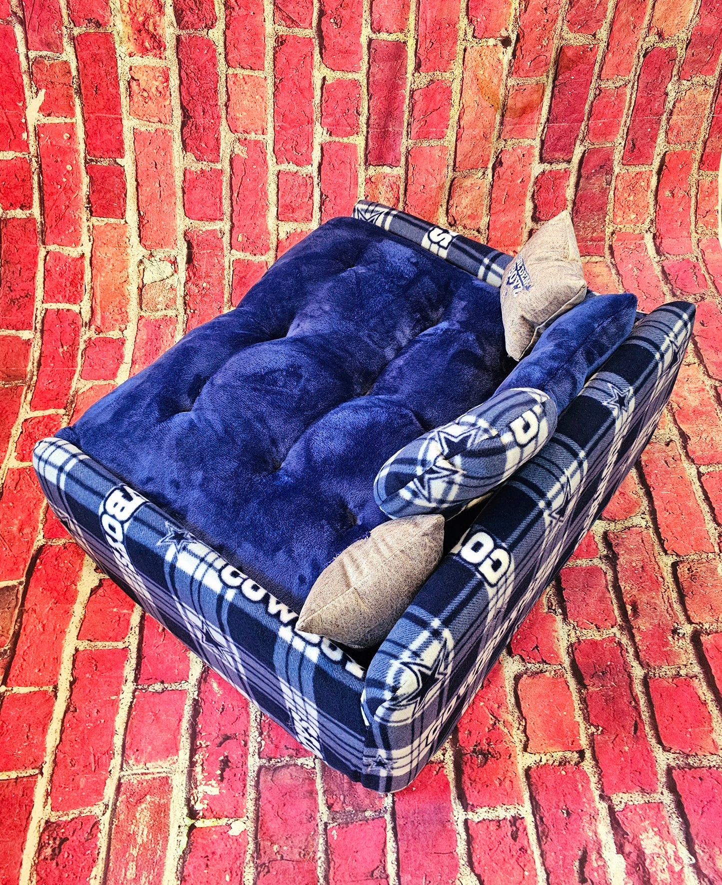 Dallas Cowboys Pet Couch, Dallas Cowboys Dog Couch, Dallas Cowboy Cat Couch, Dallas Cowboys furniture for pets, Dallas Cowboys Pet Bed