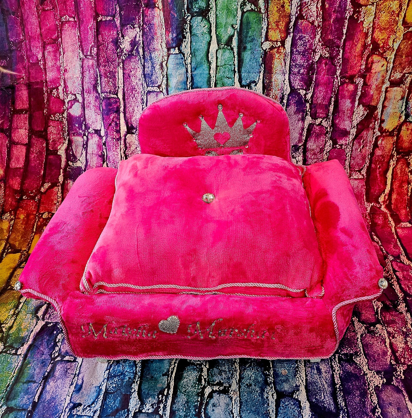 Hot Pink Pet Bed, pink dog bed, crown pet bed, Personalized pet bed, pet couch with legs, mini pet couches, pet furniture, royalty pet