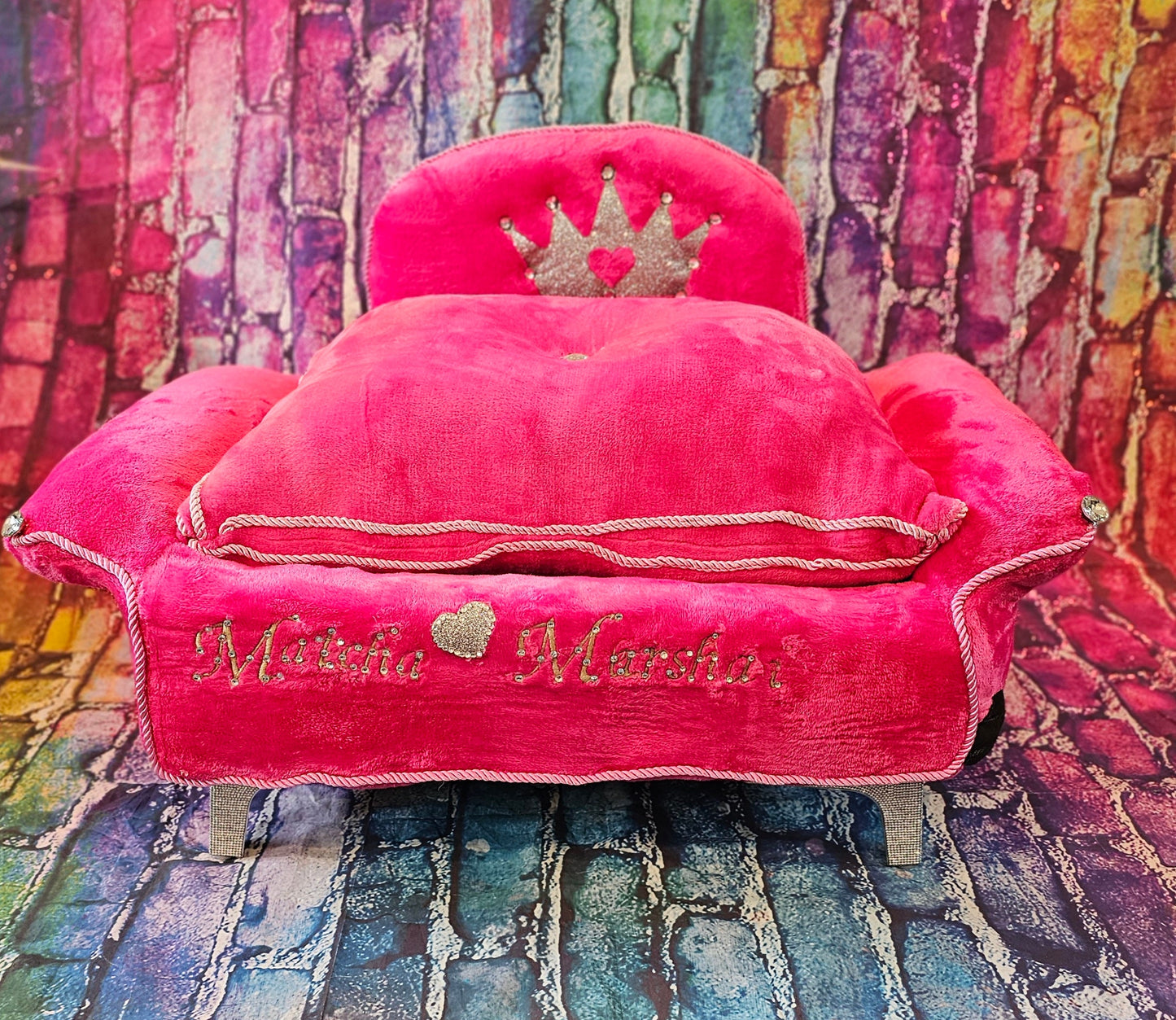 Hot Pink Pet Bed, pink dog bed, crown pet bed, Personalized pet bed, pet couch with legs, mini pet couches, pet furniture, royalty pet