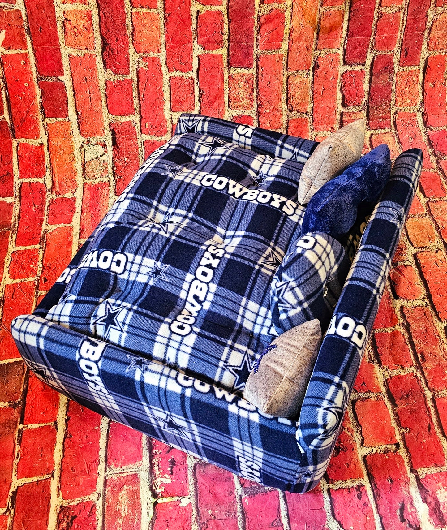 Dallas Cowboys Pet Couch, Dallas Cowboys Dog Couch, Dallas Cowboy Cat Couch, Dallas Cowboys furniture for pets, Dallas Cowboys Pet Bed