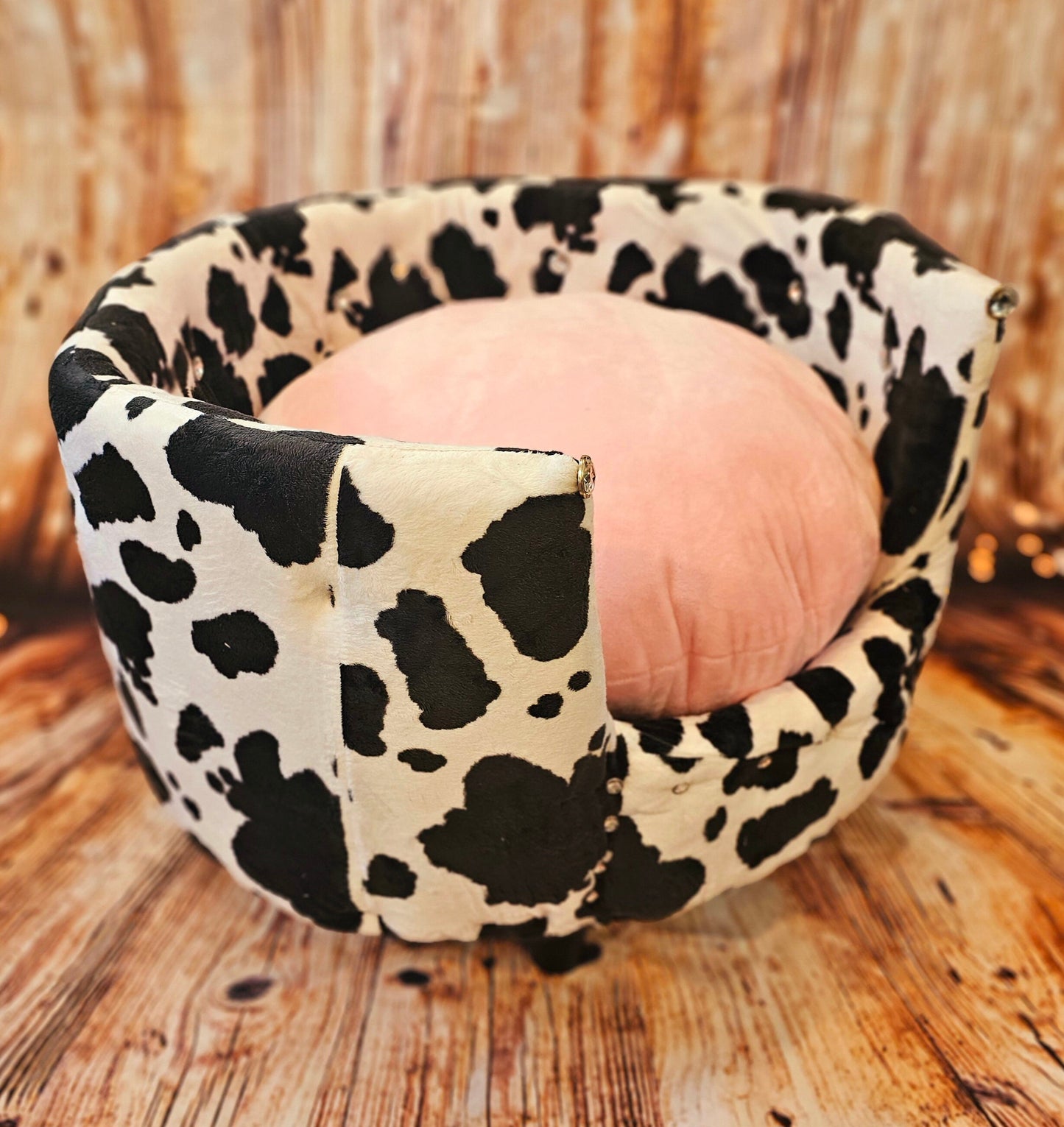 Cow print luxury Pet bed, Cow pet bed, Moo Cow Pet bed, Cow luxury dog bed, Cow print pet furniture, country pet bed, round pet bed
