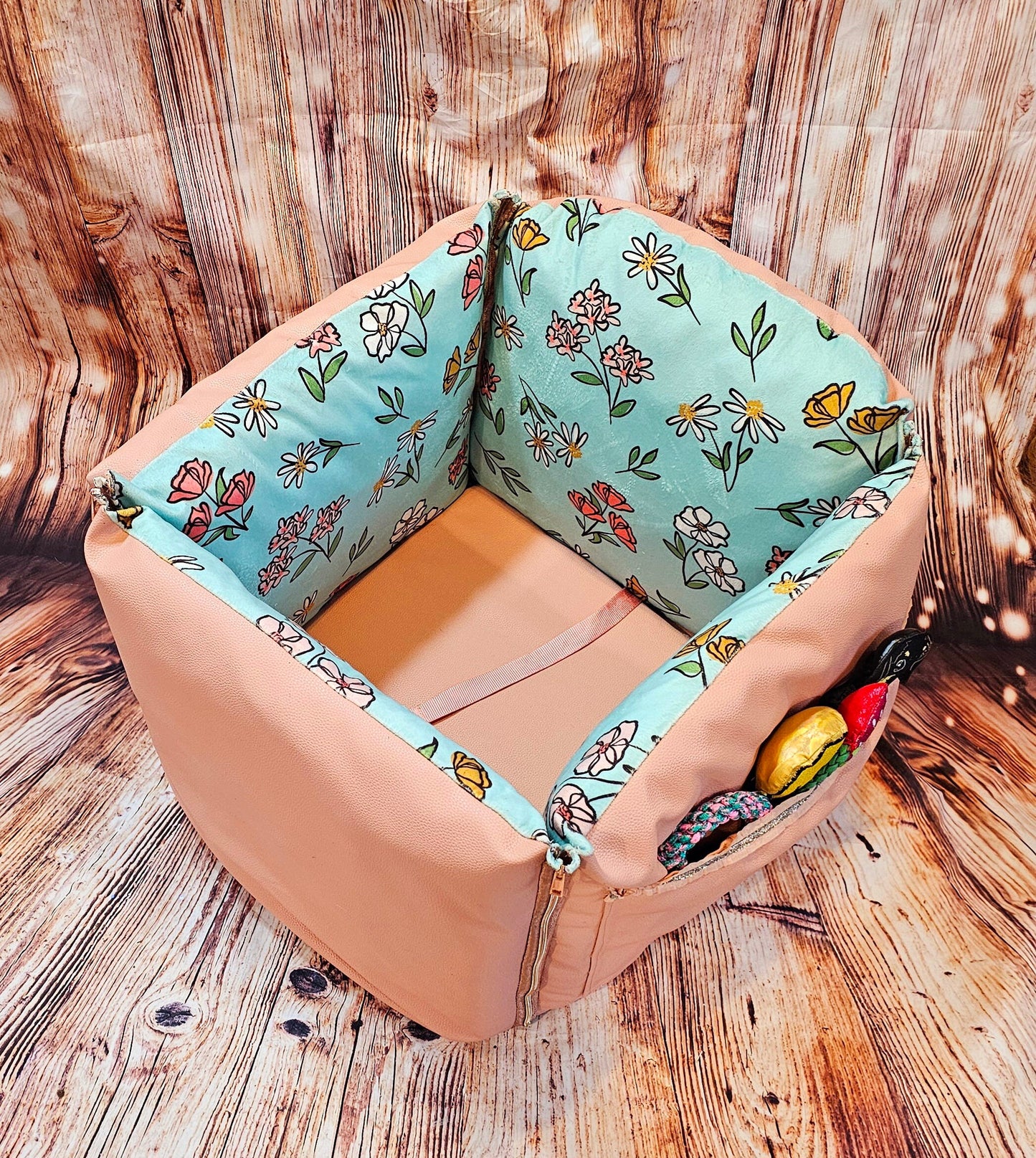 Flower Pet Booster seat, Pink pet booster seat, Dog booster seat, Pet car seat, pet car seat, pet storage car seat, pink dog car seat