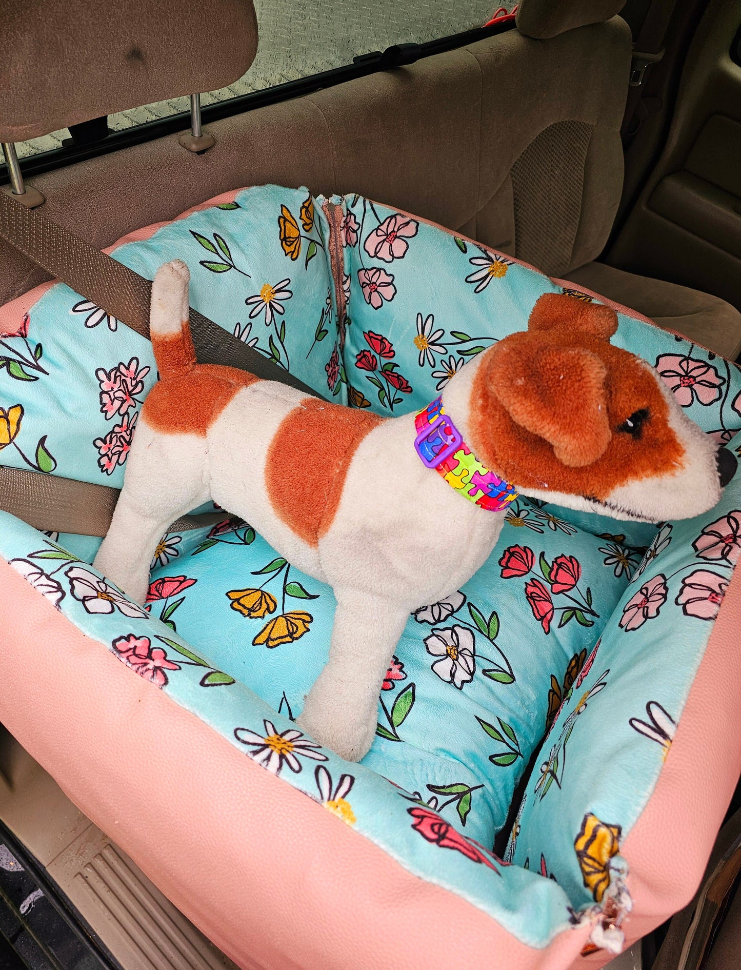 Flower Pet Booster seat, Pink pet booster seat, Dog booster seat, Pet car seat, pet car seat, pet storage car seat, pink dog car seat