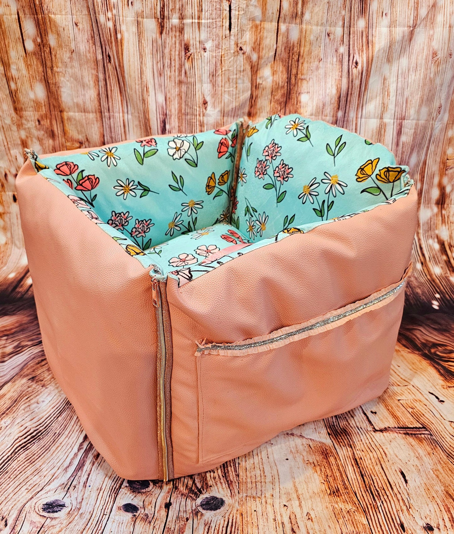 Flower Pet Booster seat, Pink pet booster seat, Dog booster seat, Pet car seat, pet car seat, pet storage car seat, pink dog car seat