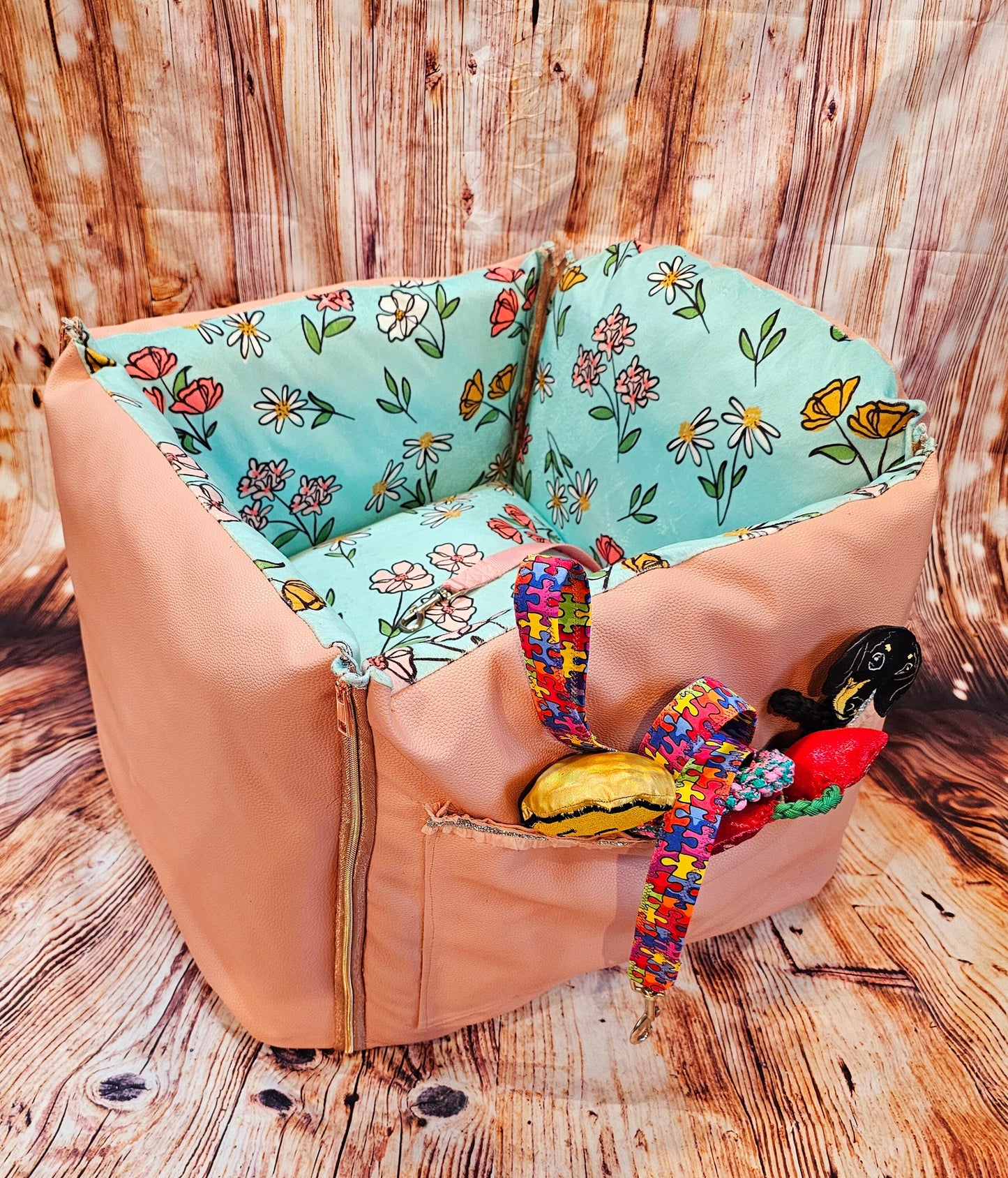 Flower Pet Booster seat, Pink pet booster seat, Dog booster seat, Pet car seat, pet car seat, pet storage car seat, pink dog car seat