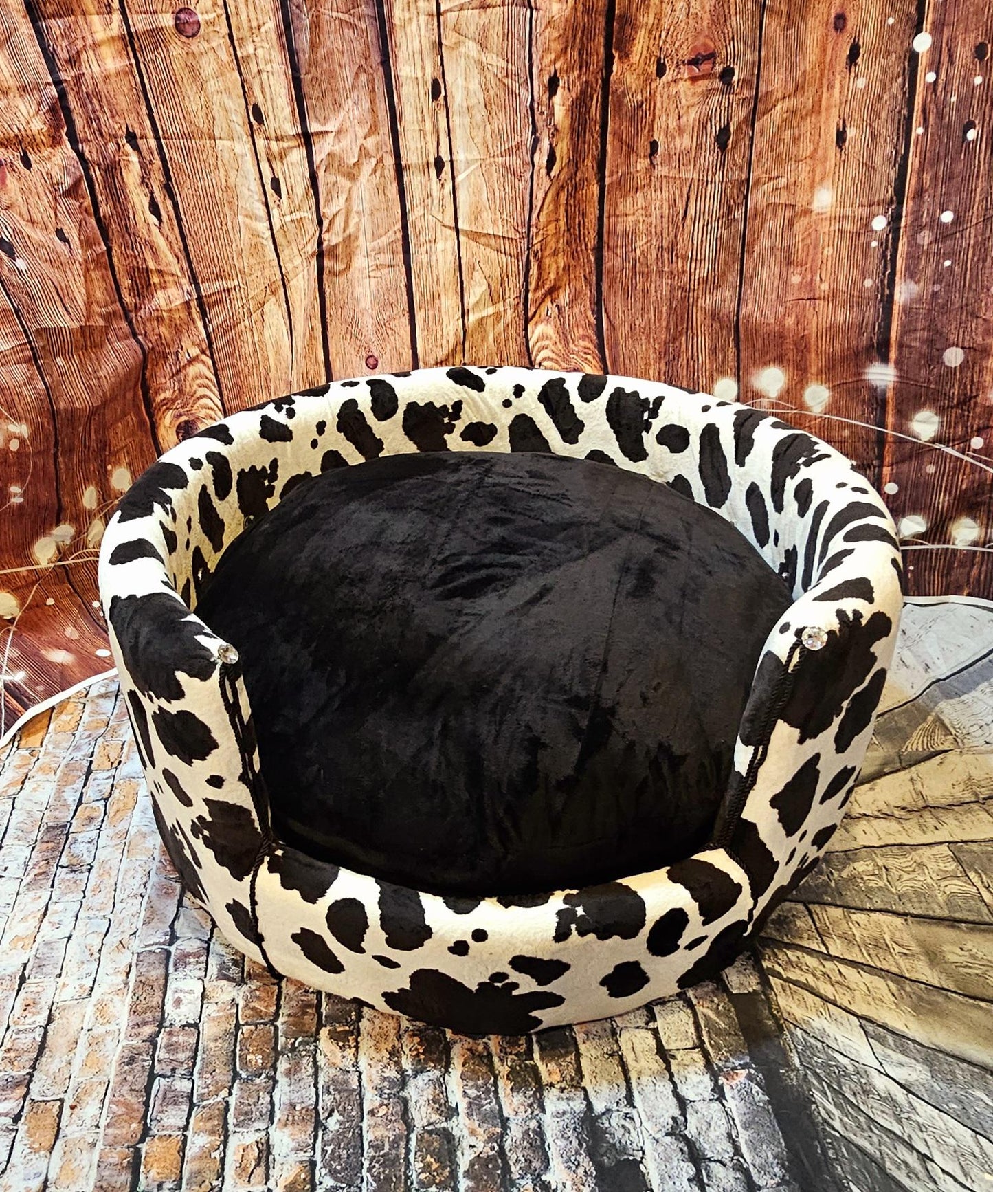 Cow print luxury Pet bed, Cow pet bed, Moo Cow Pet bed, Cow luxury dog bed, Cow print pet furniture, country pet bed, round pet bed