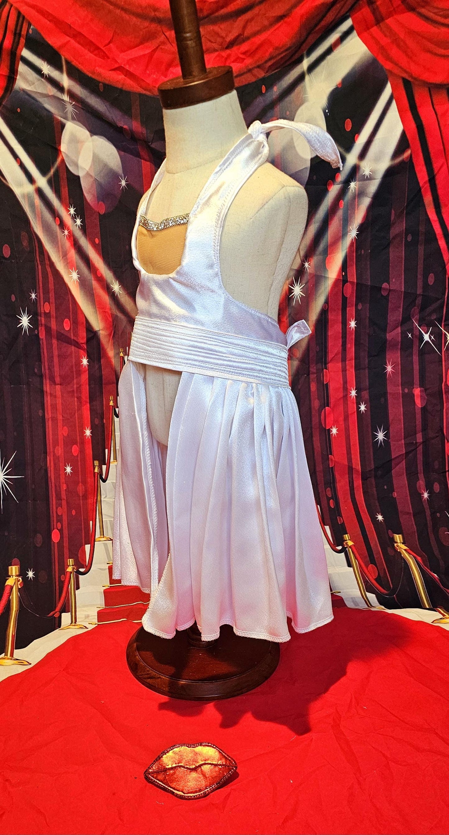 - Marilyn Monroe pet costume, Marilyn Monroe dog dress, Marilyn monroe cat costume