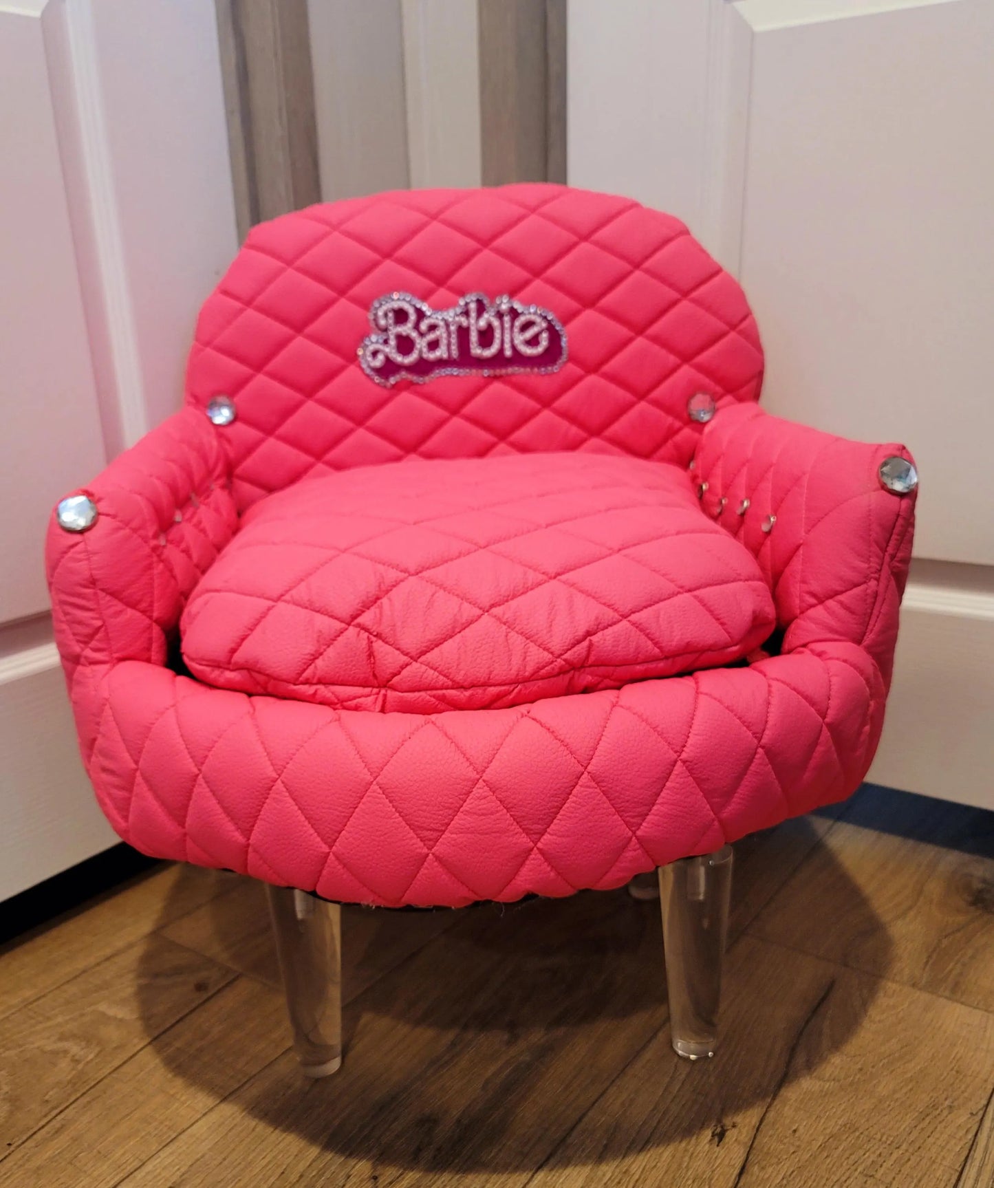 Pink Barbie pet bed, pink dog bed, Hot pink pet bed, luxury pet bed, arclic leg pet bed, leather pet bed, luxury dog bed, personalize dog