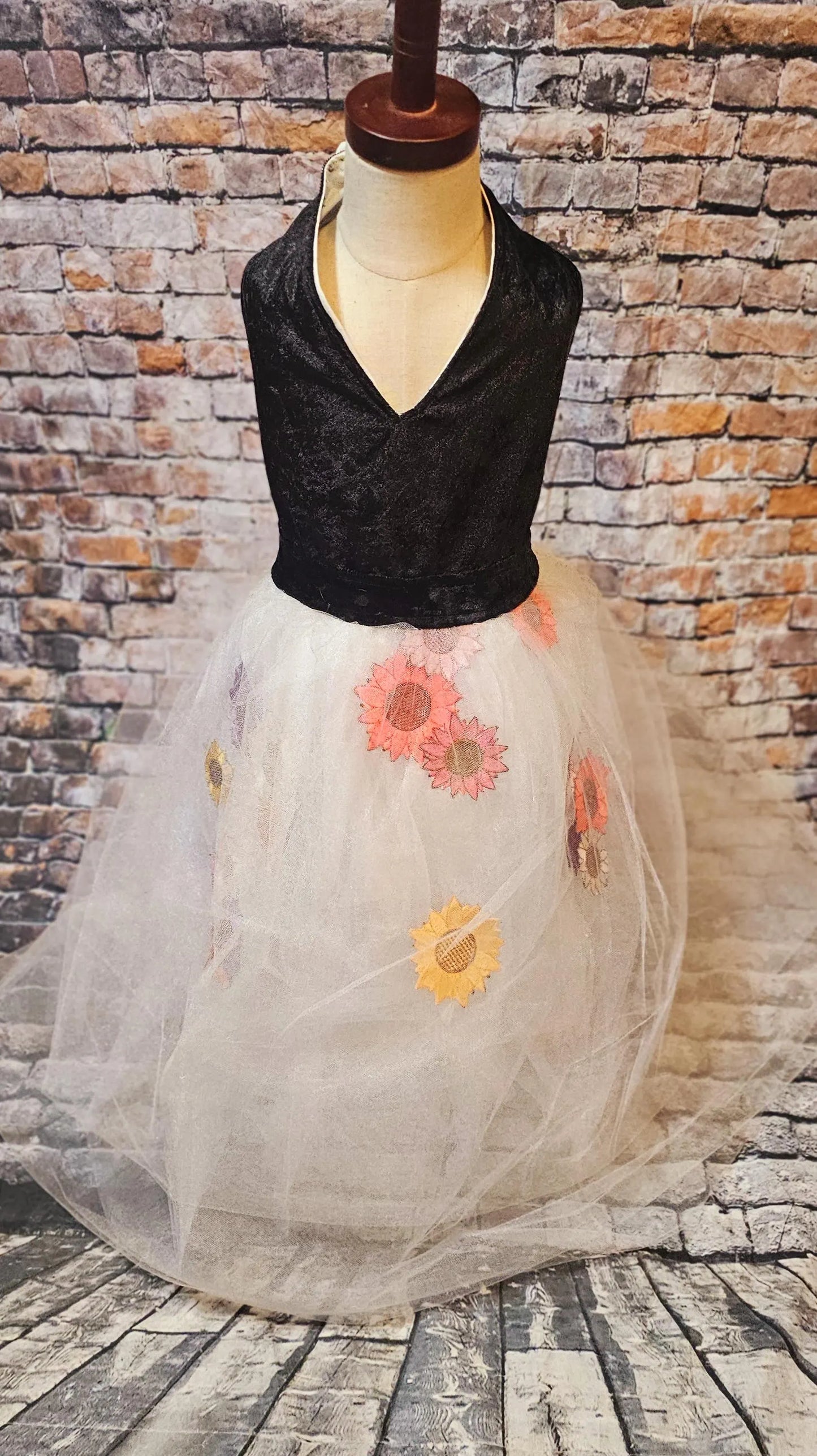 Taylor Swift pet dress, Taylor lover pet dress, Taylor Me pet dress, Taylor Swift dog dress, Taylor pet flower tulle dress, Taylor cat dress