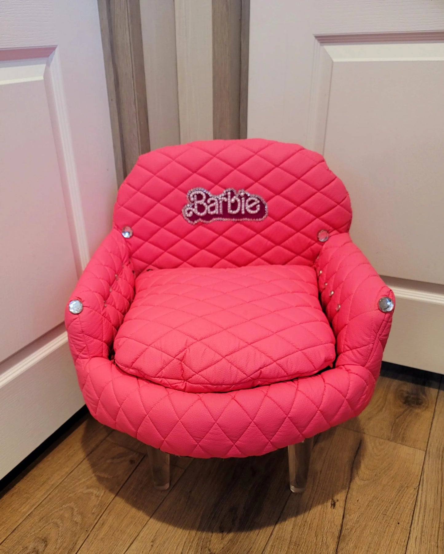 Pink Barbie pet bed, pink dog bed, Hot pink pet bed, luxury pet bed, arclic leg pet bed, leather pet bed, luxury dog bed, personalize dog