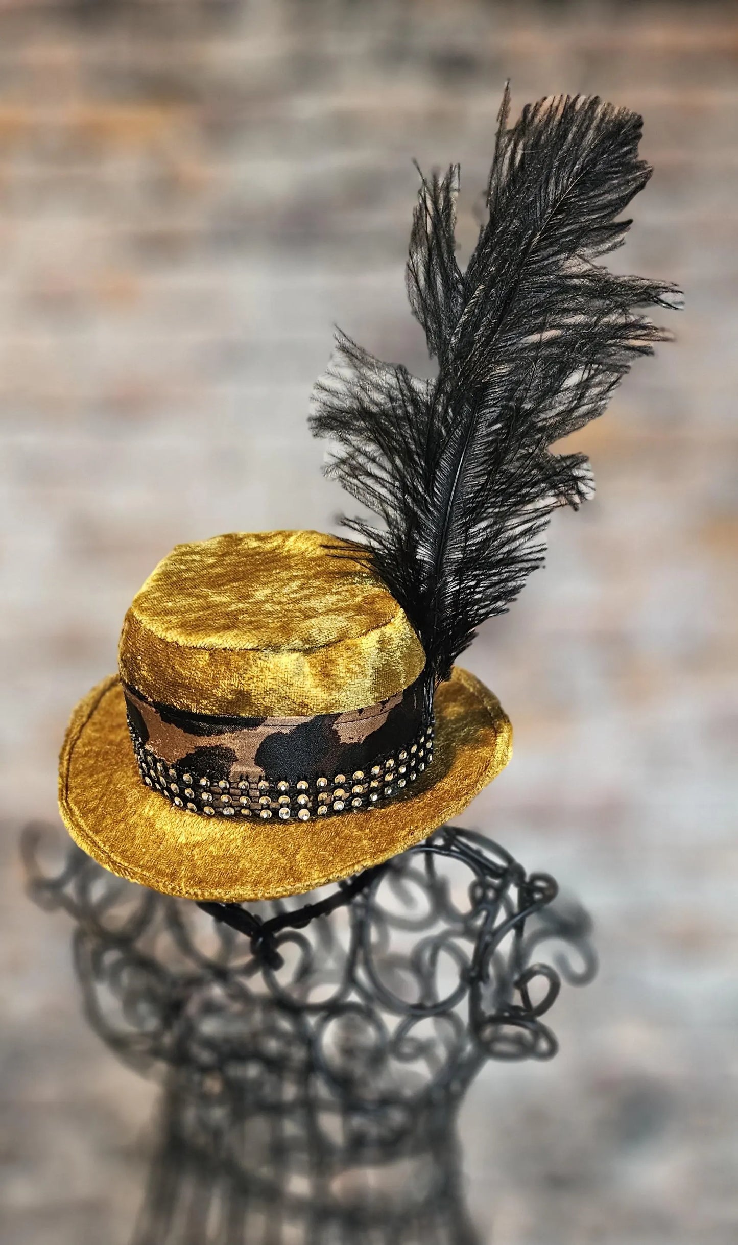 Pimp pet hat, pimp dog hat, gangster pet hat, gangster dog hat, pet pimp hat, pimp cat hat, dog gangster hat, pimp feather pet hat