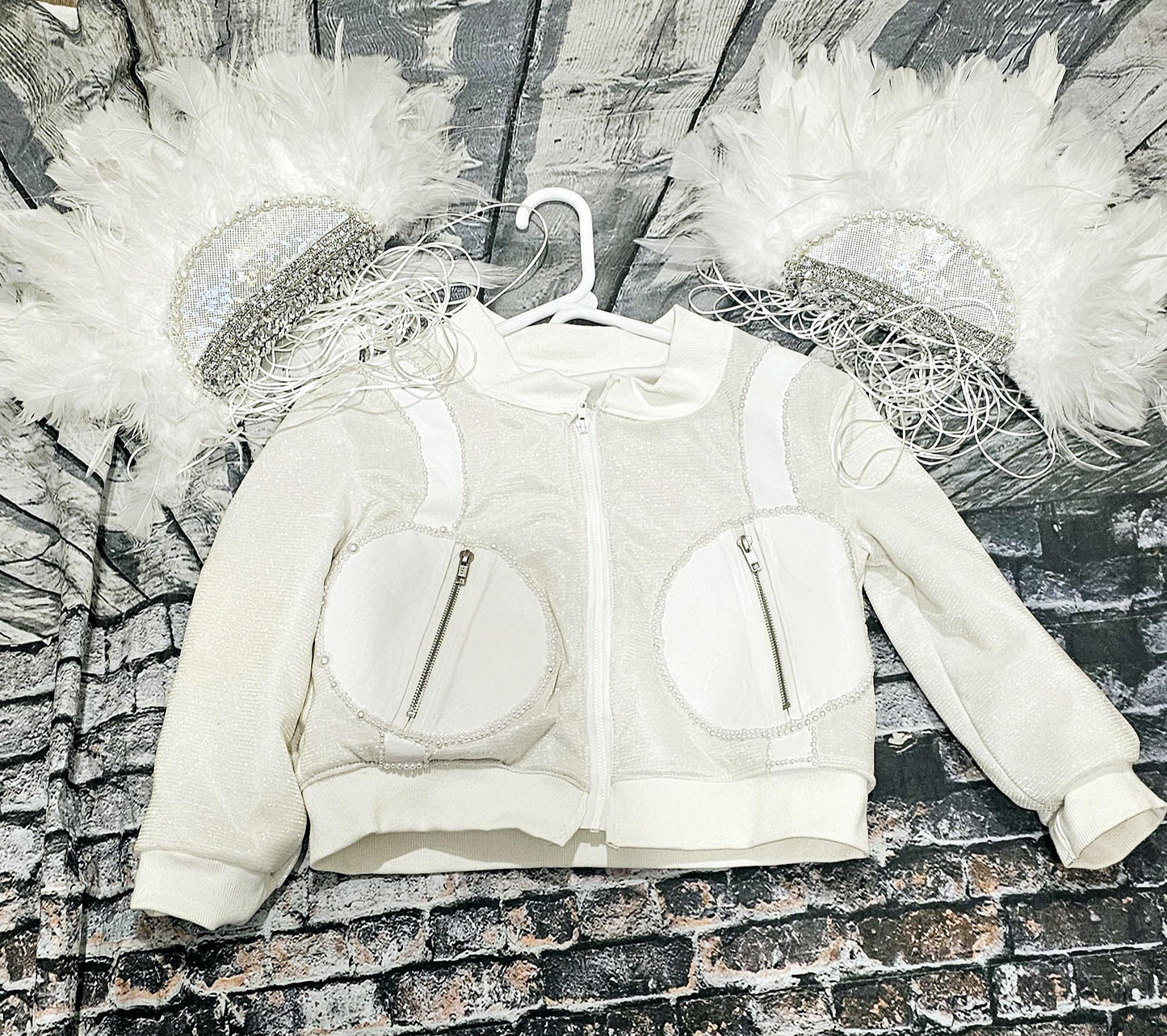 - Kid Elton John replica birds of a feather white kid costume, Elton John dance kid dance costume, Elton John replica circa 1973 kid costume