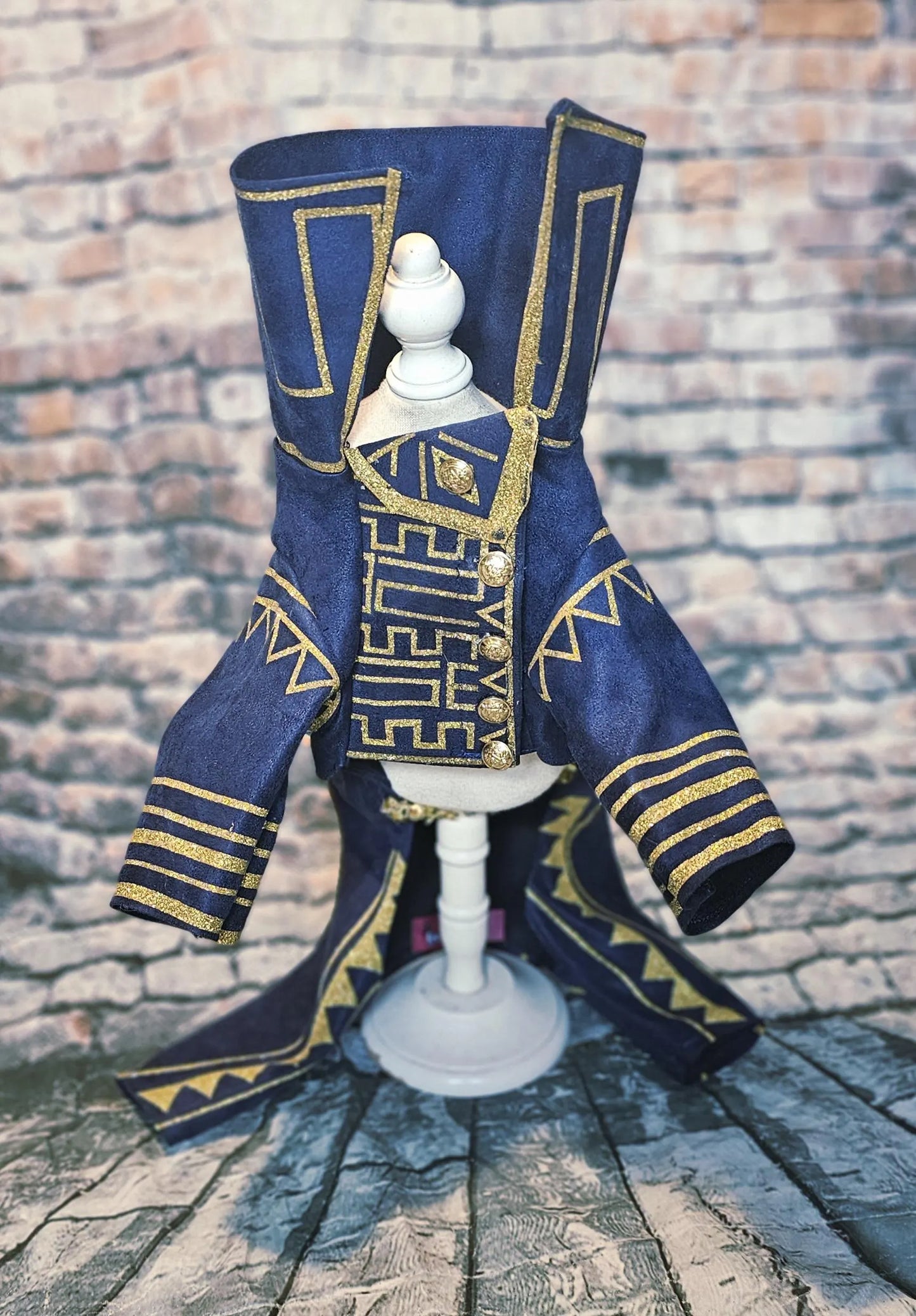 -  Prince Fiyero pet costume, prince fiyero dog costume, fiyero cat costume, pet fiyero costume, dog fiyero costume, cat fiyero costume